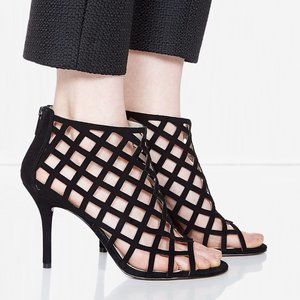 Michael Kors Black Suede Yvonne Heels Size 6